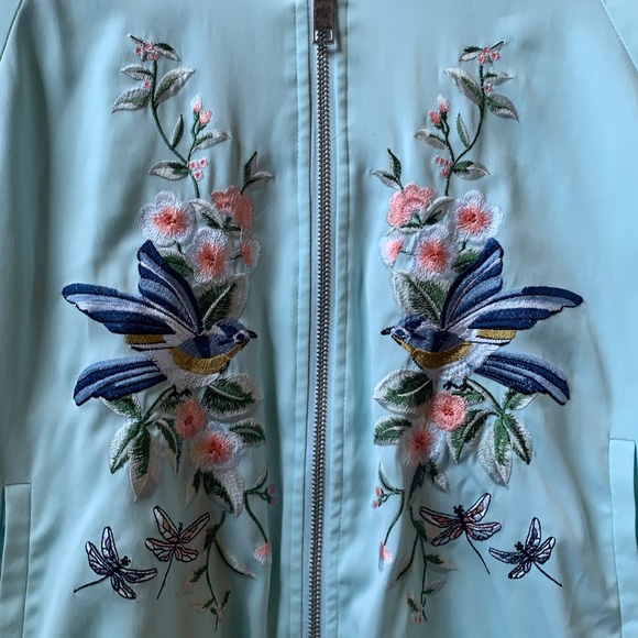 Women’s Forever 21 Blue and Pink Floral Jacket - Picture 3 of 12